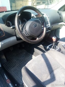 Kia Ceed - 6