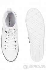 Sněhově bílé plátěné kotníkové tenisky Calvin Klein 39 - 6