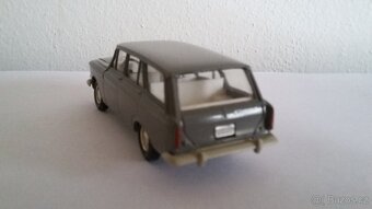 Starý ruský model Moskvič 426 varianta pro domácí trh - 6