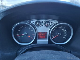 Ford Focus 1.6i r.v. 2010 - 6