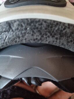 Dívčí lyžař.přilba Giro+lyž.brýle Blizz. - 6