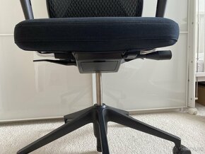 Kancelářská židle - Vitra ID Mesh PC 25000,- ZÁNOVNÍ - 6