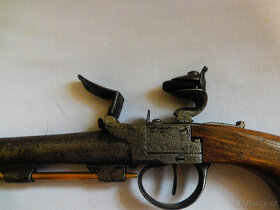 Křesadlová pistole, kolem roku 1750 - 6