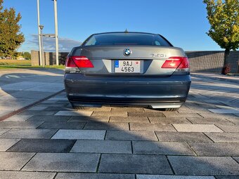 BMW 750i, E65 - 6