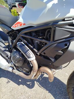 Ducati Monster 797, 1. MAJITEL, NOVÝ V ČR, POUZE: 5 264 KM - 6