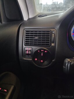 VW Golf 4  1.4 16V OCEAN verze - 6