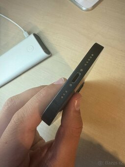 iPhone 13 Midnight 128 GB - 6