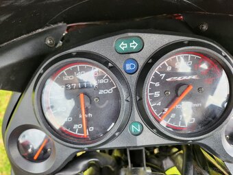 Honda CBR 125R - 6