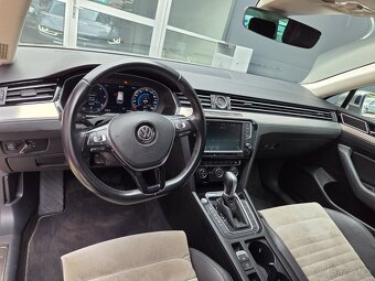 Volkswagen Passat Variant HL 2,0 TDI 4Mot 7DSG 176 kW 2016 - 6