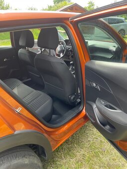 Prodám Peugeot 2008 1.2 96kw r.v.2020 - 6