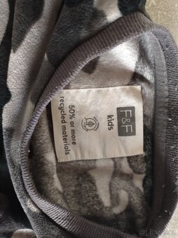 Prodám chlapecké teplé pyžamo FaF na věk 12-13 let - 6