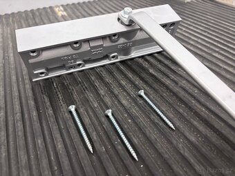 Dveřní zavírač - 6