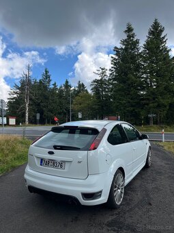 Ford Focus mk2 St225 2.5L - 6