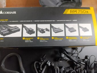 Prodám zdroj 750 Corsair golden - 6
