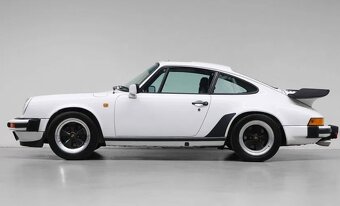 Porsche 911 3.0 SC z roku 1981 - 6