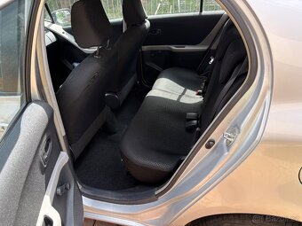 Toyota Yaris 1,3i 74kwr.v 2010 naj 130t - 6