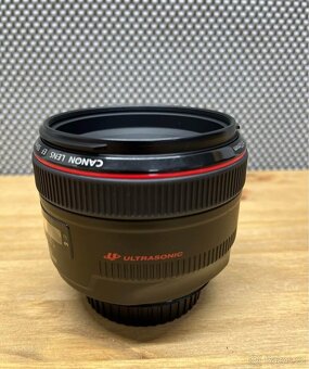 Canon EF 50mm 1.2 L USM - 6