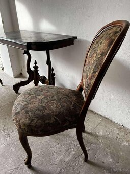 Velmi starý nábytek - 6