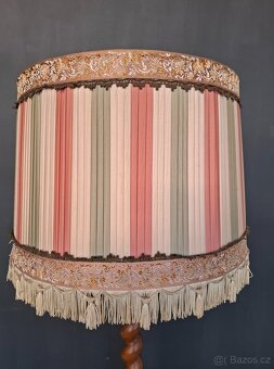 Starožitná lampa se stolkem - 6