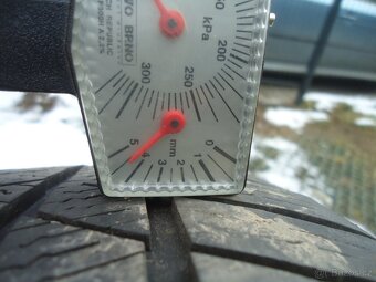 195/65 R15  zimní pneu Barum 6mm - 6