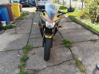 Honda CBR 125 - 6