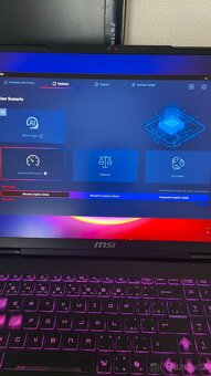 2025 MSI VECTOR 18HX A9W - 6