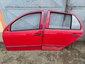 Dveře a zadní nárazník Škoda Fabia I barva 8151 - 6