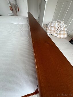 Postel 200 x 200 včetně stolků a matrací - 6