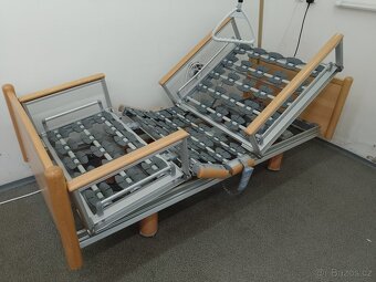 Elektrická polohovací postel Völker, SUPER STAV - 6