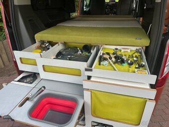 Prodám kompletní spací vestavbu Nestby egoe s mnoha doplňky - 6