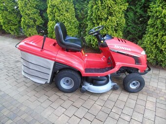 Zahradní traktůrek Honda 2417 - 6
