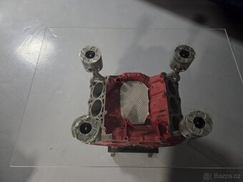 Stolek  do garáže - 6