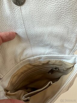 Bílá dámská kožená kabelka - 6