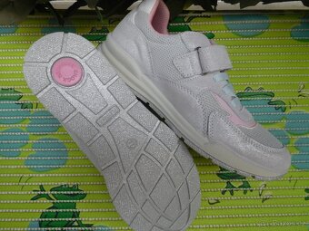 Tenisky Superfit vel. 37, Baťa vel. 37 a 38 - 6