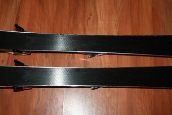 lyže head 107 cm , lyžaky - 6