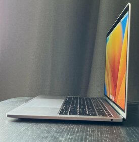 MacBook Pro 13 (A1708) i5, 8GB, (2560x1600), 256GB - 6