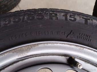 195/65/15 zimni pneu CONTINENTAL a BF GOODRICH 195/65 R15 - 6