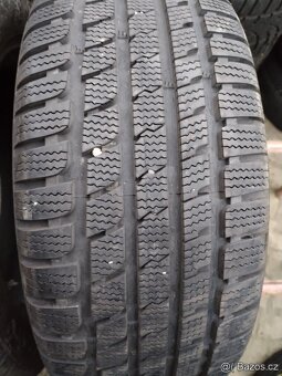 235/55/17 zimni pneu KUMHO 235/55 R17 - 6