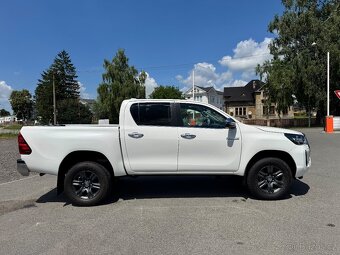 Toyota Hilux 2024 2.8 1.Majitel ČR - 6