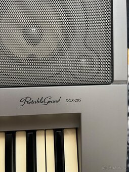 Yamaha DGX 205 - 6