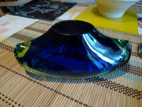 Radio sokol, popelník z hutního skla, dráťák Tesla, majak - 6