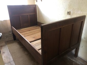 Starožitný nábytek - 6