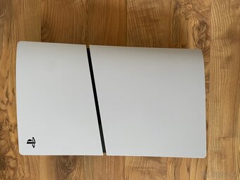 PS5 Digital Edition 825 GB SSD - 6