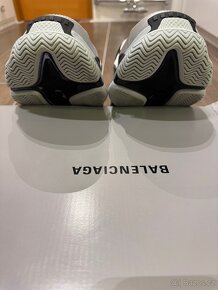 Balenciaga Triple S - 6