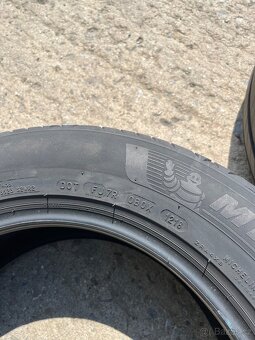 205/60R16 - 6