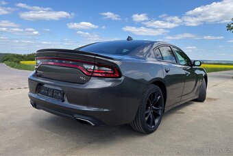 Dodge Charger 5,7 Hemi - 6