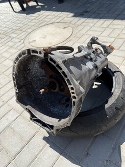 Motor bmw m43b16 74kw a převodovka 318i - 6
