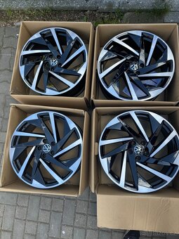 ORIGINÁL Alu Volkswagen NASHVILLE R20, 5x112 - ZÁNOVNÍ - 6