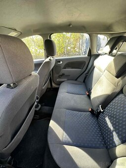 Ford fiesta 2003 - 6