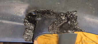 Suzuki SV 650N/S 99-02 Přední blatník (opravovaný) - 6